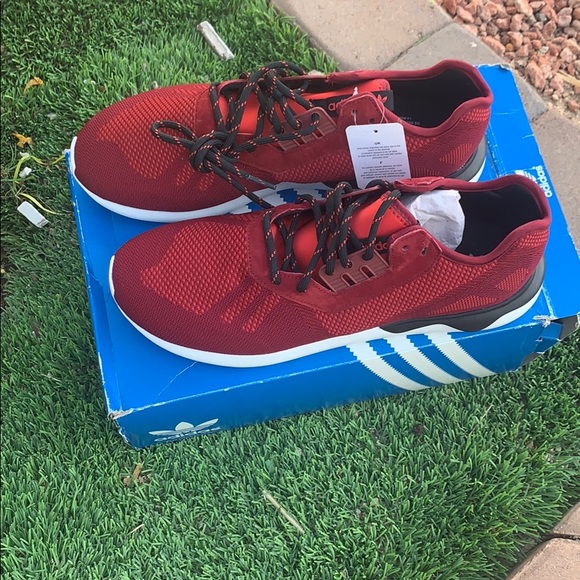 New adidas - Picture 1 of 7